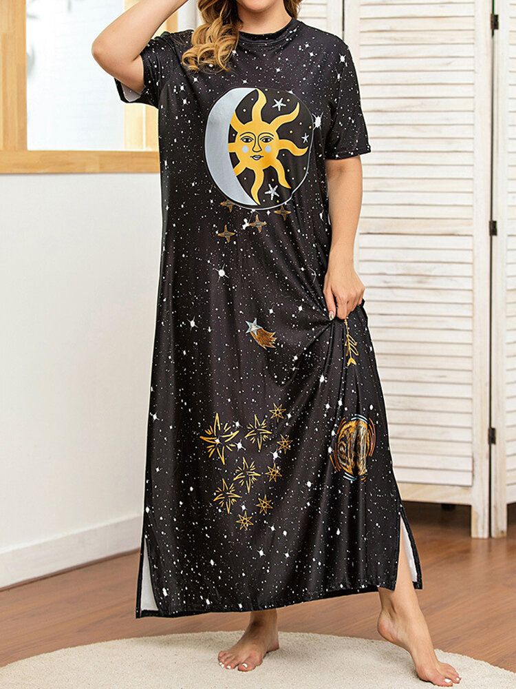 Vestido Largo Con Abertura De Cuello Redondo Y Manga Corta Con Estampado De Galaxia De Talla Grande