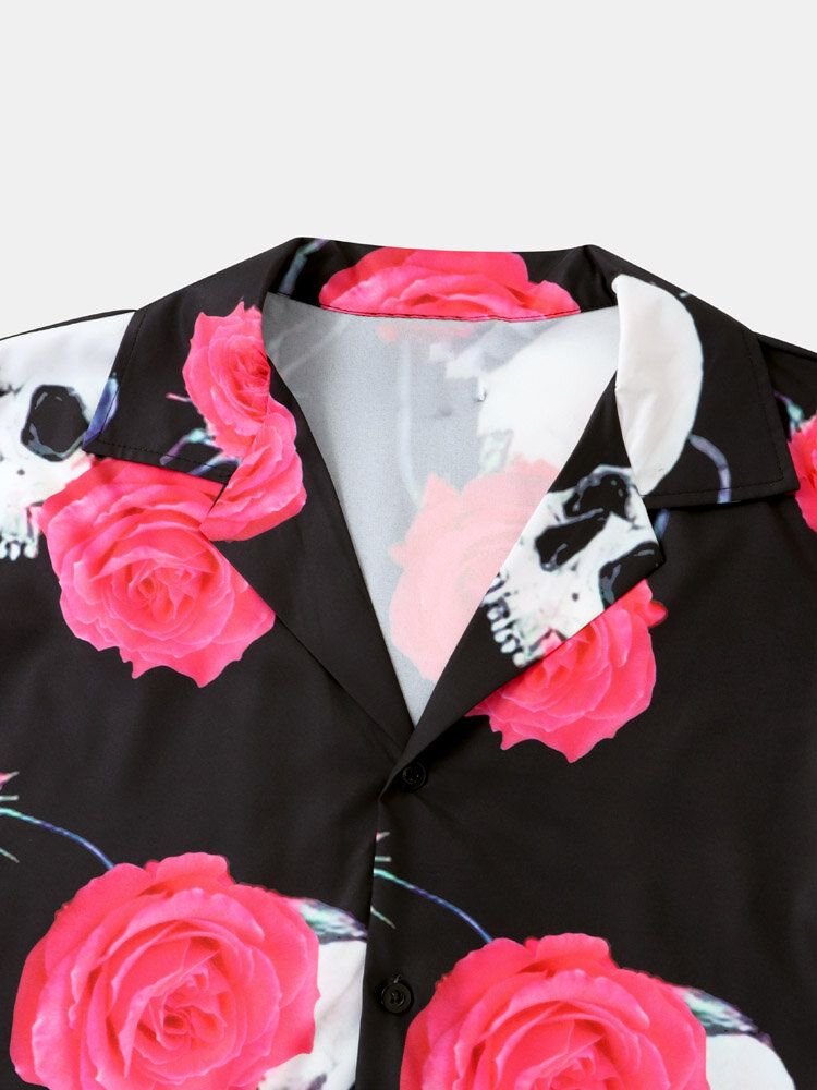 Camisa De Manga Corta Con Cuello Reverente Con Estampado De Rosas Y Calaveras Para Hombre