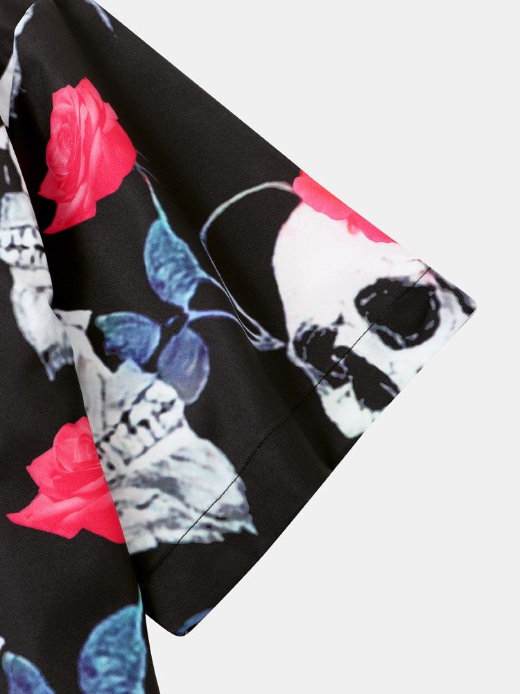 Camisa De Manga Corta Con Cuello Reverente Con Estampado De Rosas Y Calaveras Para Hombre