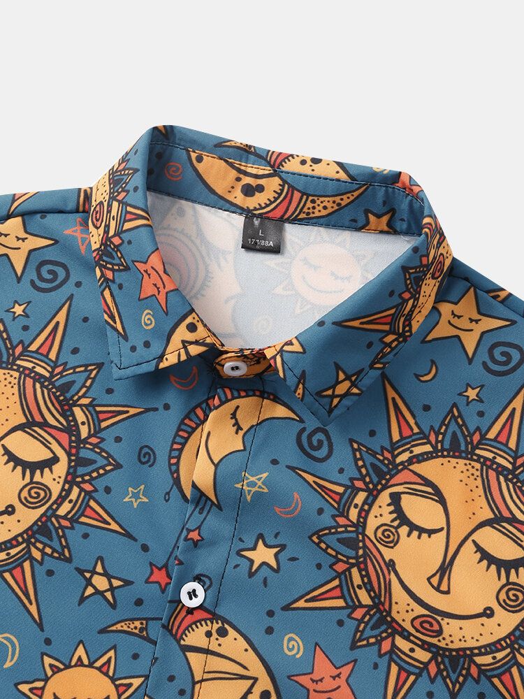 Camisa De Manga Corta Con Solapa Misteriosa Con Estampado De Sol Y Luna Para Hombre