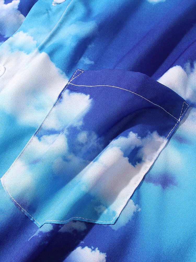 Camisa De Manga Corta Con Solapa Y Estampado De Nubes Blancas Y Cielo Para Hombre