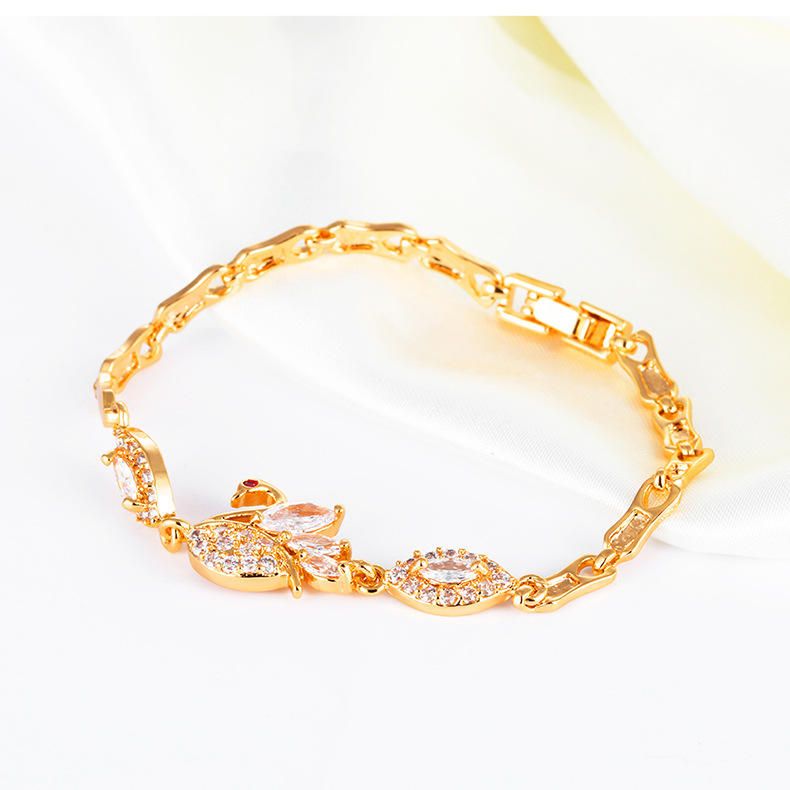 Hermoso Brazalete De Mujer Chapado En Circonitas Con Diamantes Oro De 18 Quilates