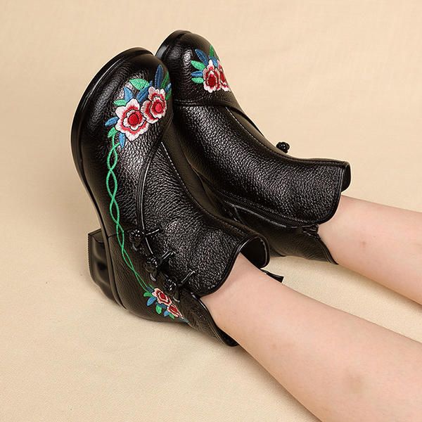 Botines Con Botones De Rana De Cuero De Tacón Medio Bordados De Folkways Para Mujer