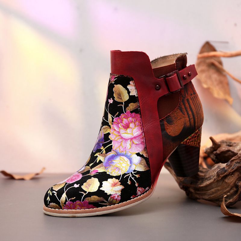 Combinación De Flores Florecidas Retro Con Letra De Estilo Moderno Elegantes Botas De Tacón Alto Únicas