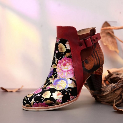 Combinación De Flores Florecidas Retro Con Letra De Estilo Moderno Elegantes Botas De Tacón Alto Únicas