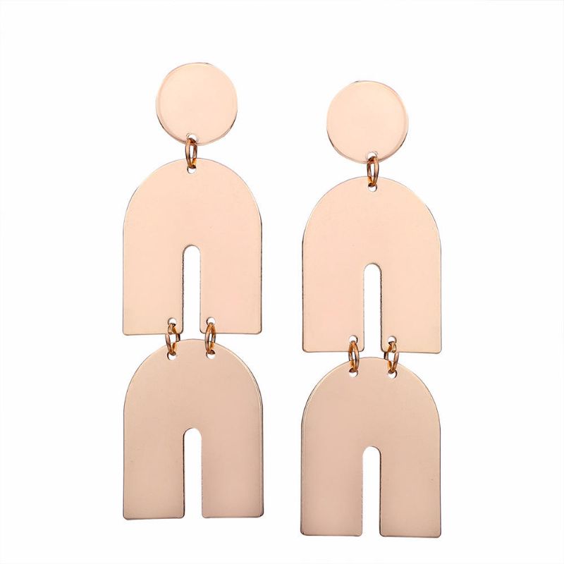 Pendientes Exagerados De Metal Brillante De Aleación De Zinc De Moda Irregular Ear Stud Para Mujer