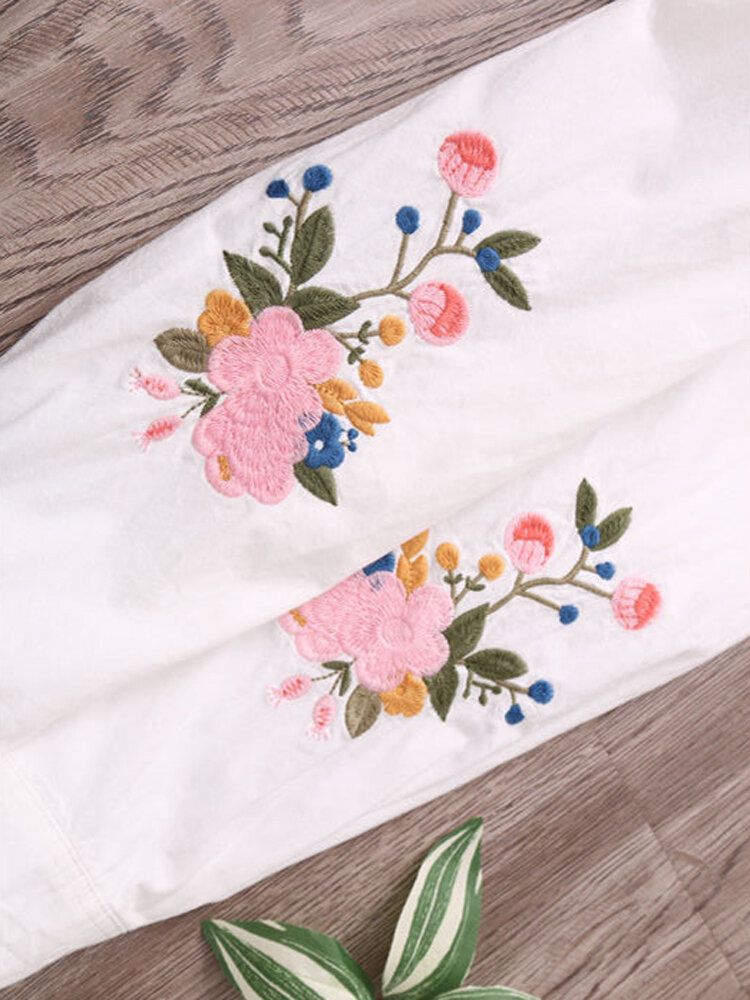 Camisas Blancas De Cuello De Solapa De Manga Larga Con Bordado Floral Para Mujer Con Bolsillo