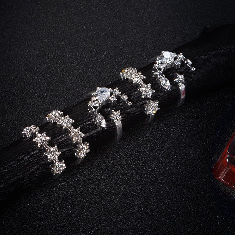 5pcs Conjuntos De Anillos De Moda Anillo De Dedo Bohemio Anillos De Nudillos De Diamantes De Imitación De Estrella De Luna Simple Para Mujeres