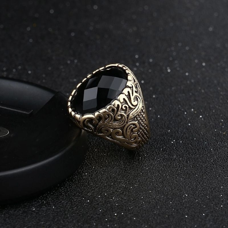 Retro Classic Black Gem Jewelry Exquisito Tallado Totem Geometry Anillo De Hombre