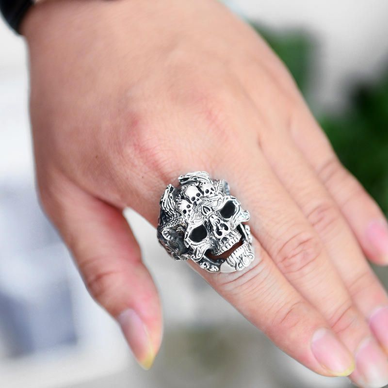 Retro Domineering Finger Faucet Hand Dragon Pattern Anillo De Calavera De Dragón Doble