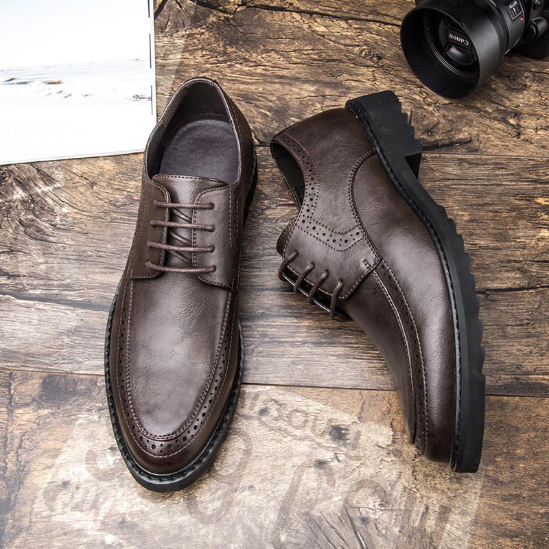 Oxfords De Cuero De Negocios Informales Tallados Con Brogue Retro