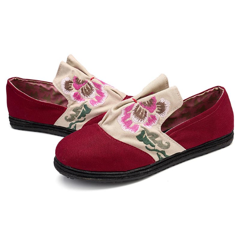 Zapatos De Mocasines Planos Con Bordado Floral Folkways