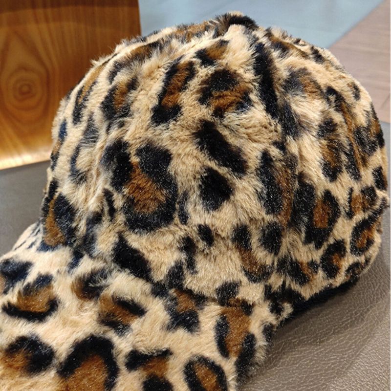 Gorra De Béisbol Unisex De Felpa Más Espesa Con Patrón De Leopardo Cálido Y Suave Para Todos Los Partidos