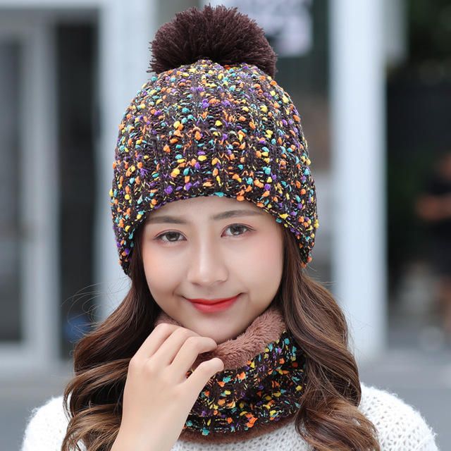 Gorro De Lana Gruesa Y Cálida Conjunto De Dos Piezas Con Babero Gorro Con Pompón De Invierno Cálido