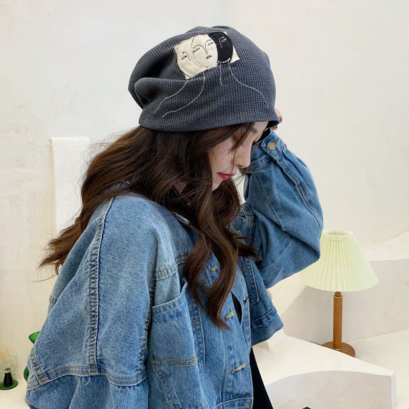 Mujeres Tie Dye Seda De Hielo Bordado De Cara Abstracta Gorra De Confinamiento Salvaje Gorro Sin Ala Gorro De Punto Toque Hat