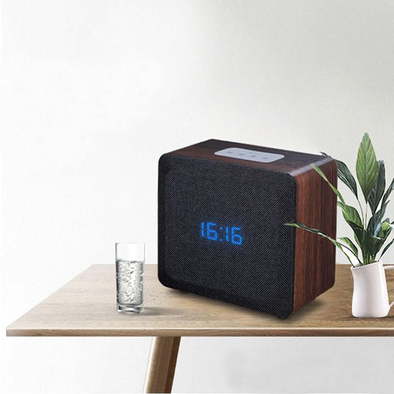 Altavoz Bluetooth Inalámbrico Reloj Despertador Casa De Madera Retro Radio Timebox Led Mesa Digital Reloj Musical