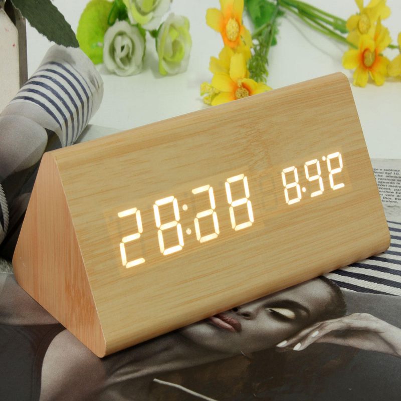 Triangular Wood Digital Led Alarm Table Reloj De Escritorio Pantalla Temperatura Tiempo