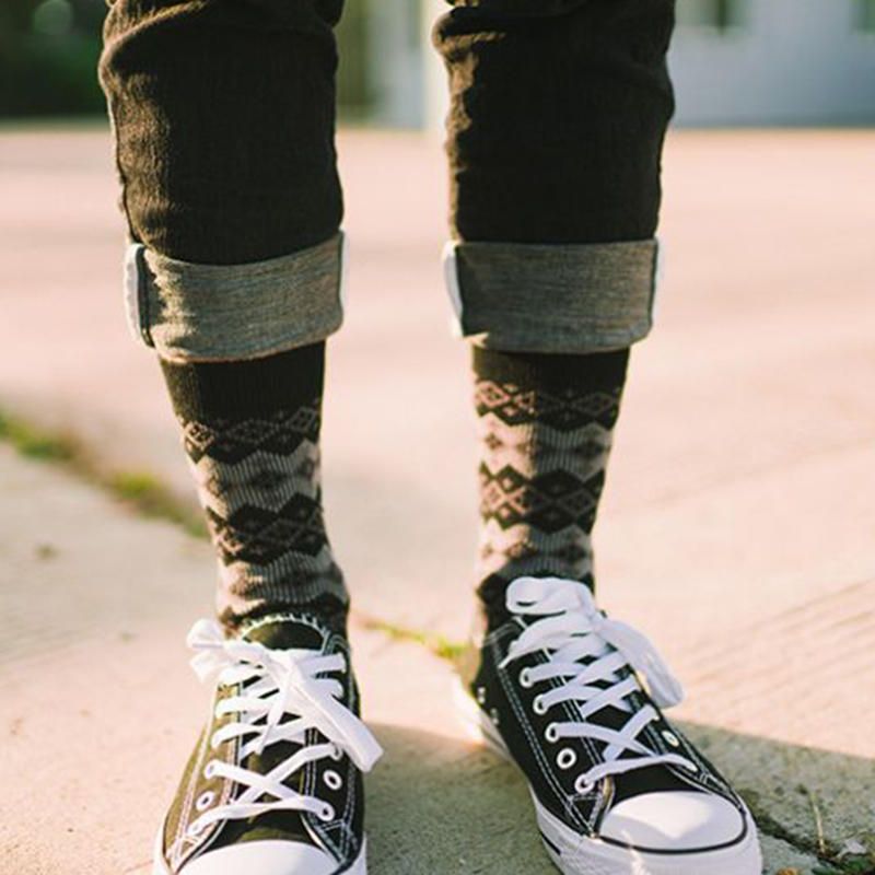 Calcetines De Tubo Medio Con Patrón De Diamantes Étnicos Retro Para Hombre