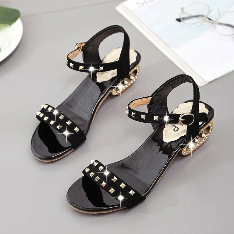 Sandalias De Tacón Bajo Con Hebilla Decorativa De Metal Con Pinchos Para Mujer