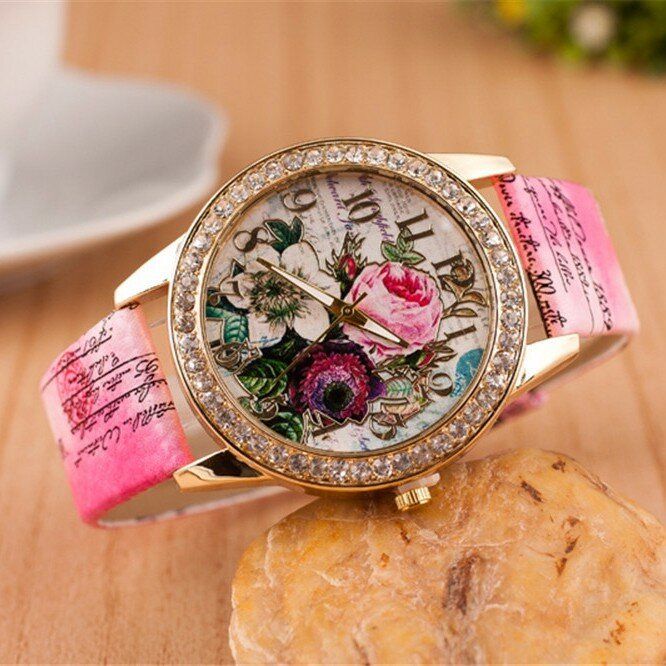 Reloj De Mujer De Estilo Bohemia De Moda Con Correa De Cuero Reloj De Cuarzo Con Patrón De Rosa Retro