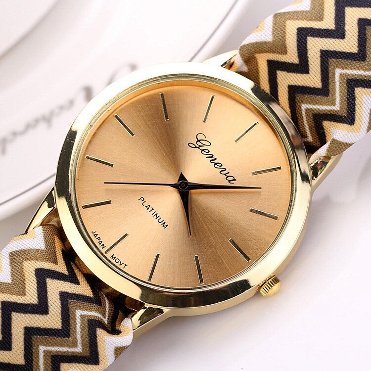 Reloj De Pulsera De Cuarzo Para Mujer Con Correa De Tela A Rayas Y Esfera Grande Elegante A La Moda