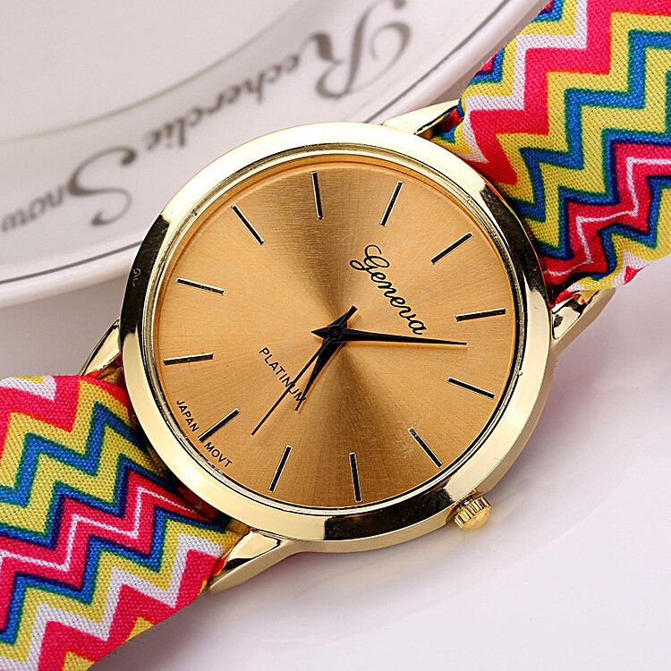 Reloj De Pulsera De Cuarzo Para Mujer Con Correa De Tela A Rayas Y Esfera Grande Elegante A La Moda