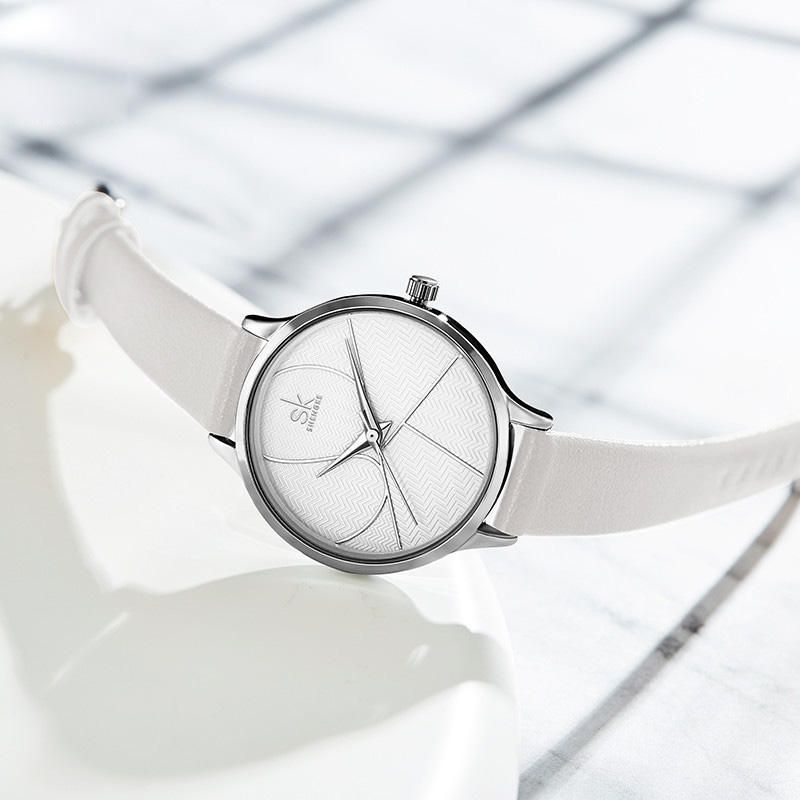 Shengke Sk K0116 Reloj De Cuarzo Para Mujer Con Correa De Cuero Llamativa Y Dial Simple De Moda