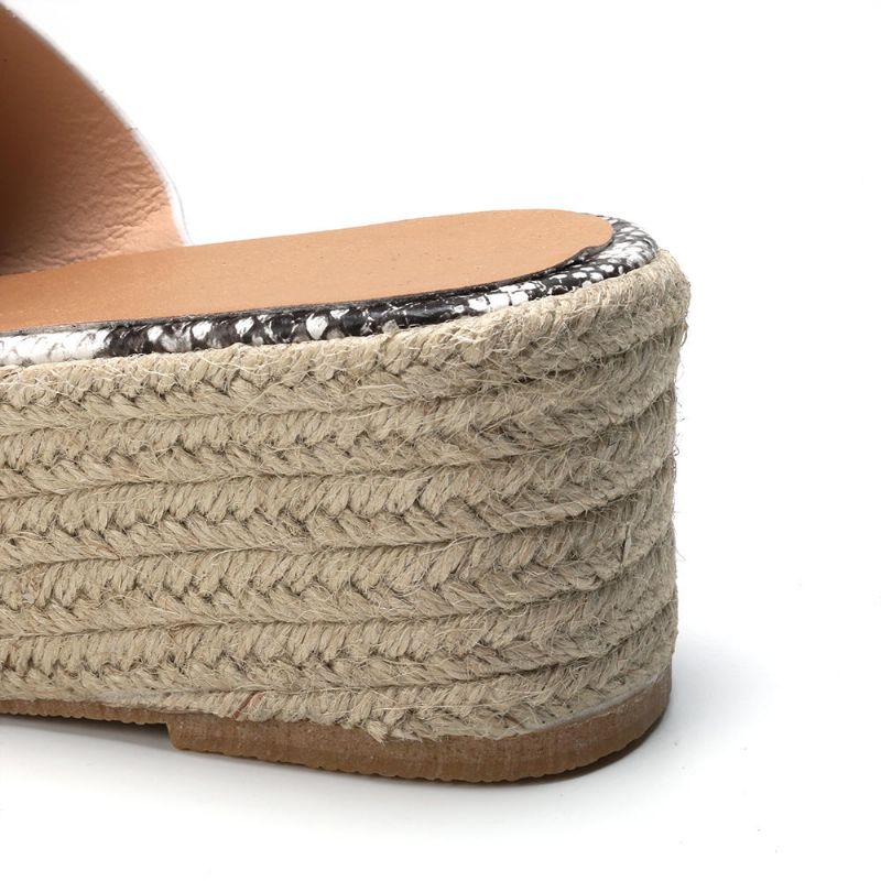 Serpentine Soft Comforting Round Toe Wedge Cómodas Pantuflas